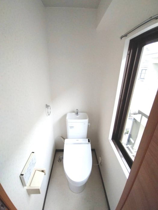 トイレ ルーチェクリスタル