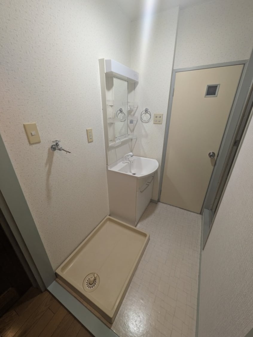 洗濯機置場 第二島村ハイツ