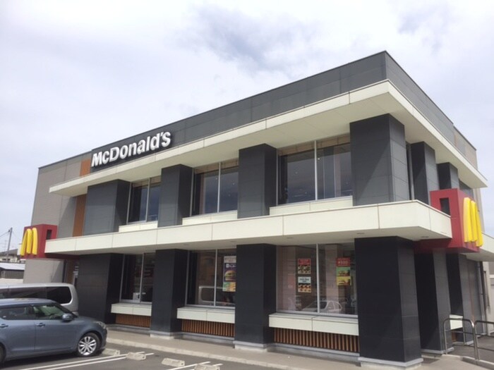 マクドナルド 鶴巻温泉店(ファストフード)まで215m ハウスA