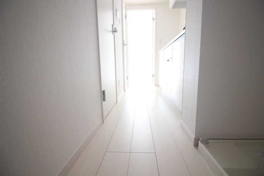 廊下 リブリ・フローレス参番館