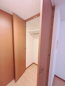 収納 ＡＣＯＬＴ府中緑町