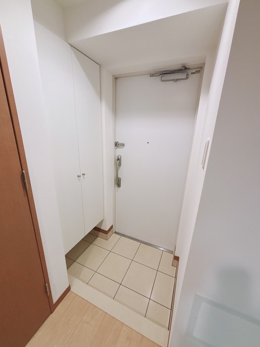 玄関 ＡＣＯＬＴ府中緑町