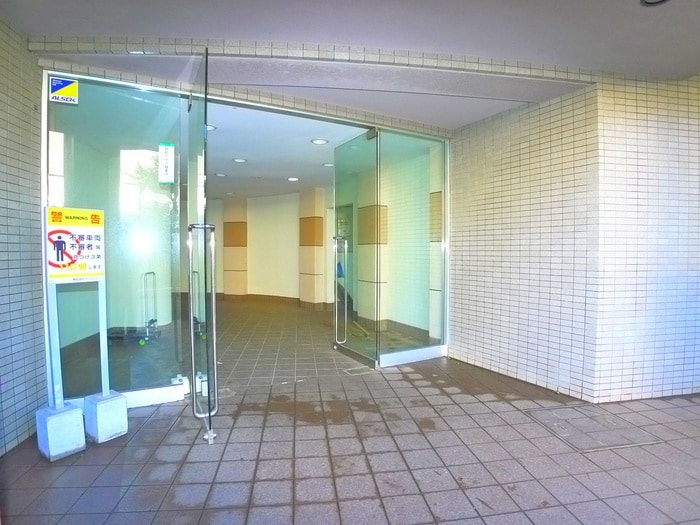 エントランス部分 モアクレスト船橋三咲