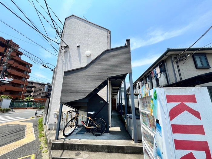 エントランス部分 フィ－ルドハイツ東伏見