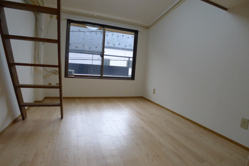 居室 谷口ビル