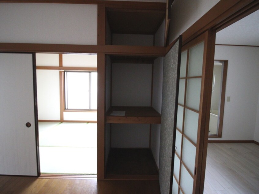 収納 シムラハイツ