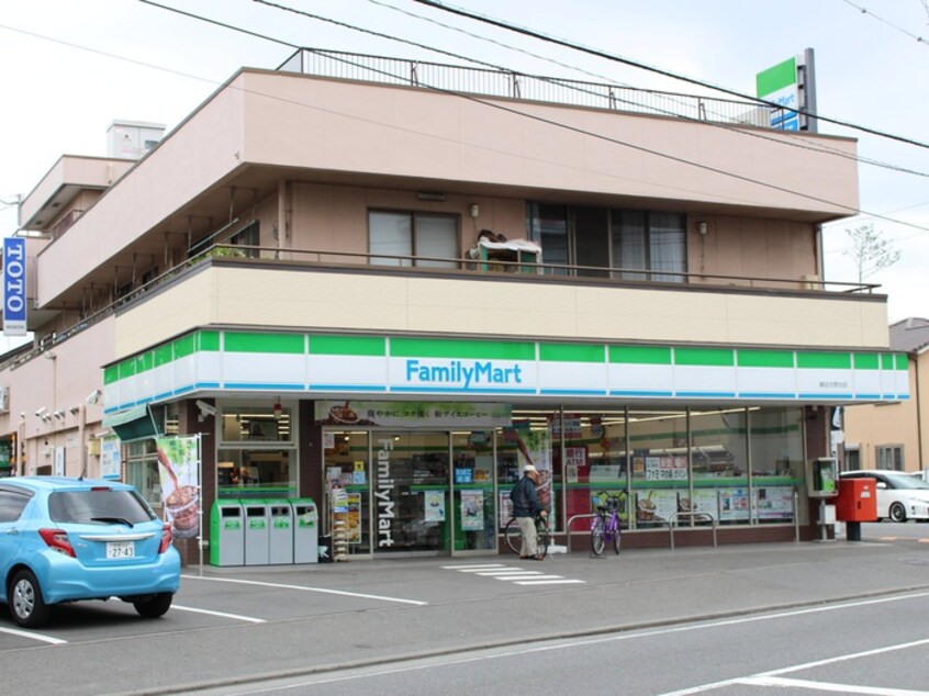 FamilyMart(コンビニ)まで627m アゼリアA