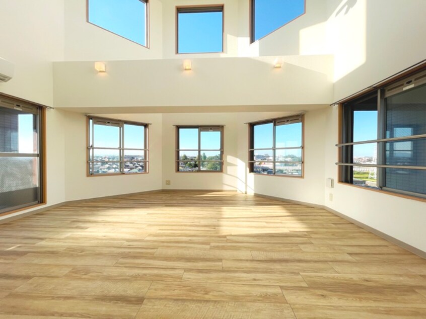 居室 プレシャスイ－スト