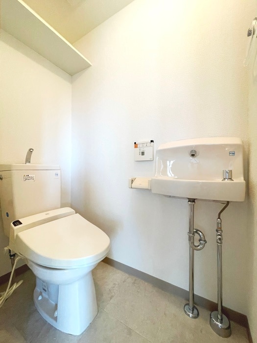 トイレ プレシャスイ－スト