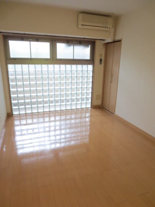 居室 ラトゥ－ルレジュモ－