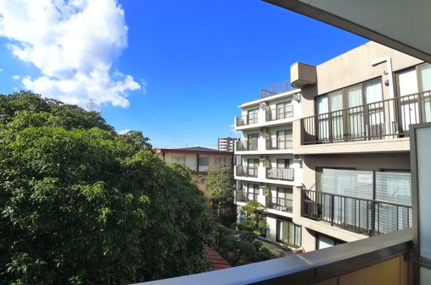 室内からの展望 I・Sビル