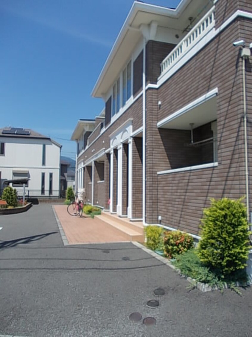 エントランス部分 ラルジュＢ