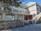 横須賀市立浦賀小学校(小学校)まで605m 浦賀駅二葉2丁目戸建て