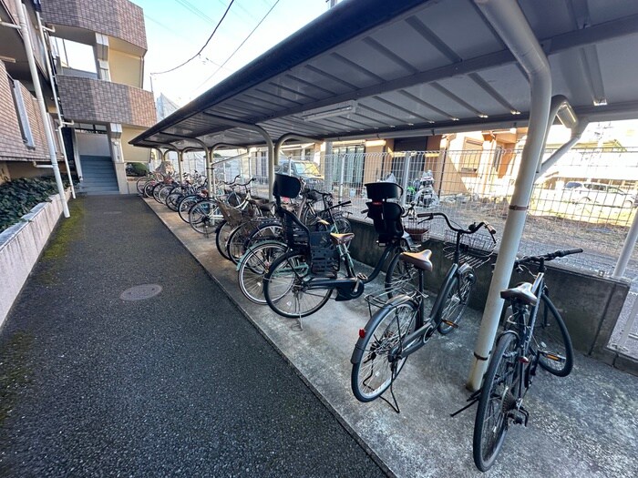 駐輪場 エスパシオ聖蹟