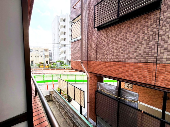 室内からの展望 エクセルツカサ（１－４Ｆ）