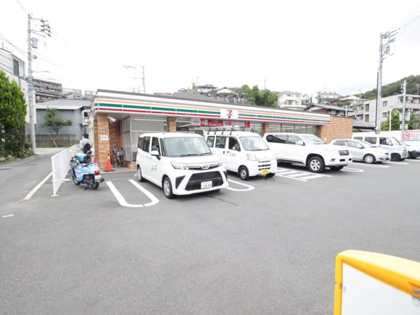 セブン-イレブン 川崎生田８丁目店(コンビニ)まで850m ハイツ日興