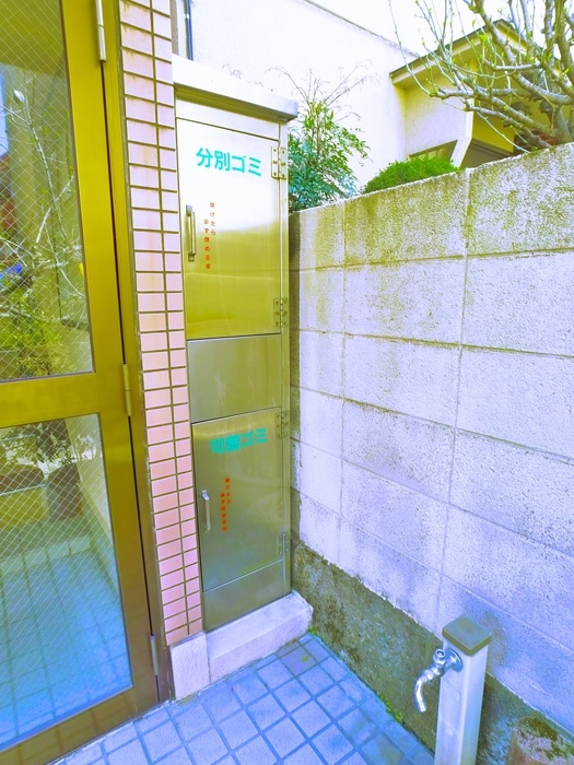 建物設備 カ－サ　ソシアル