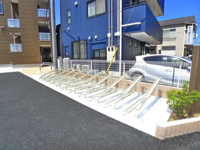 駐輪場 リブリ・スカイアロマ