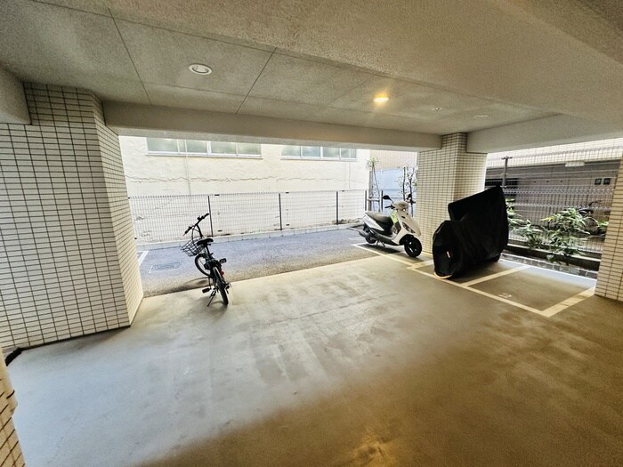 バイク置き場 Ｔ－ＴＥＲＲＡＣＥ森下