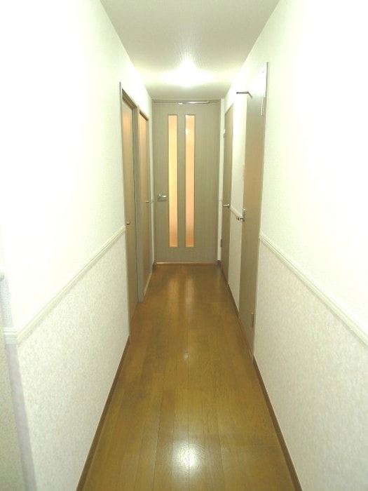 廊下 メゾン・エメラルド