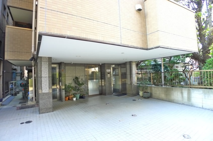 エントランス部分 Garden　Palace 早稲田(1Ｆ～3F)