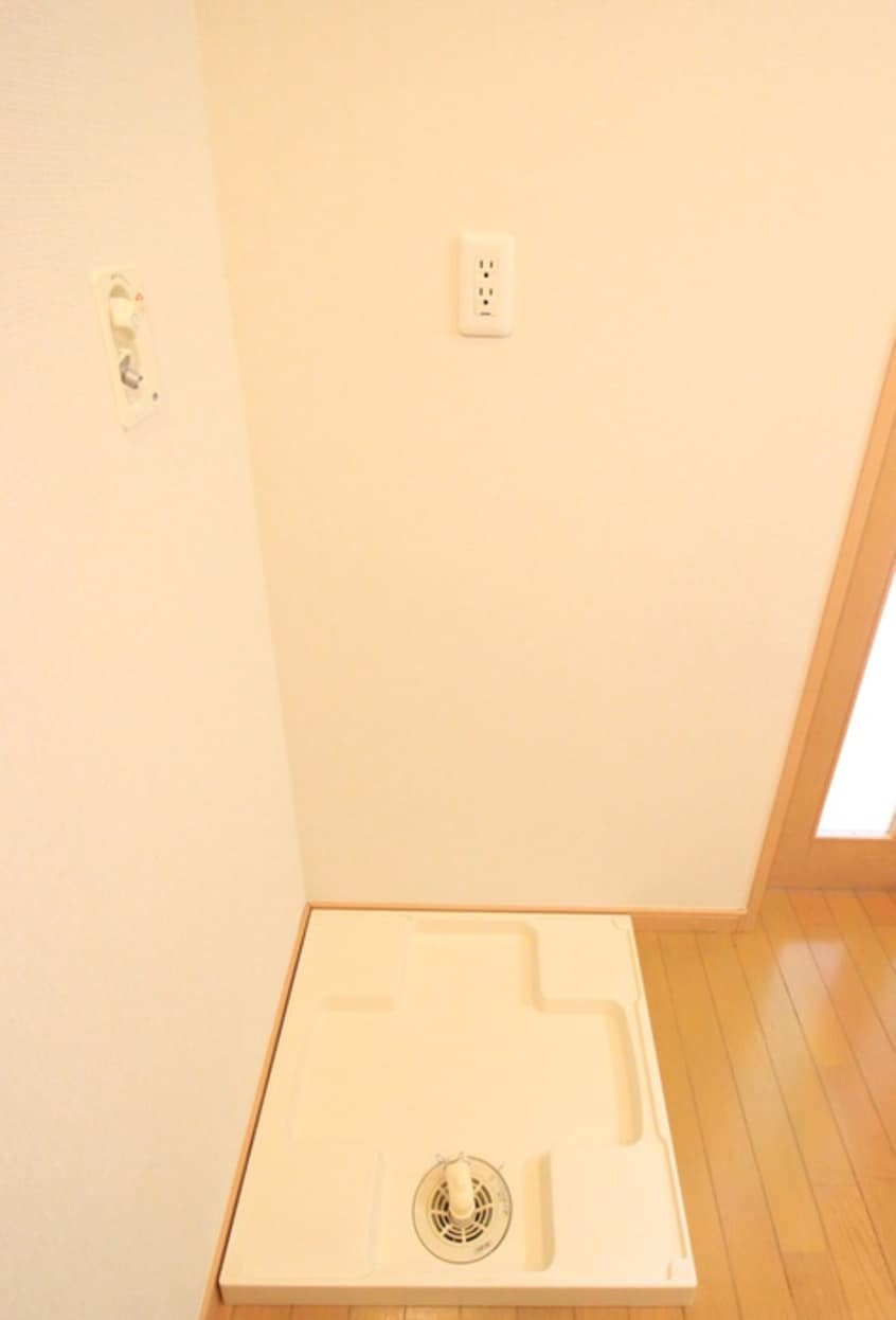 洗濯機置場 コンフォートベルハウスA棟