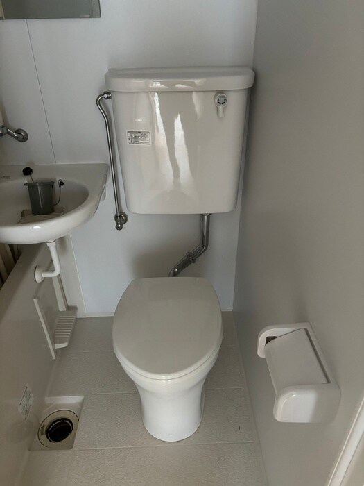 トイレ クリスタルホームズ