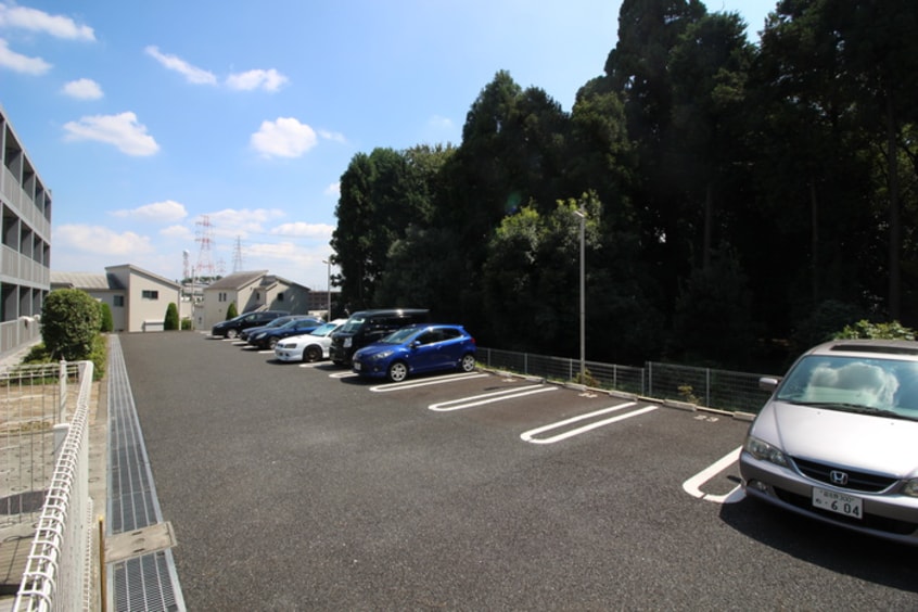 駐車場 アルバⅠ