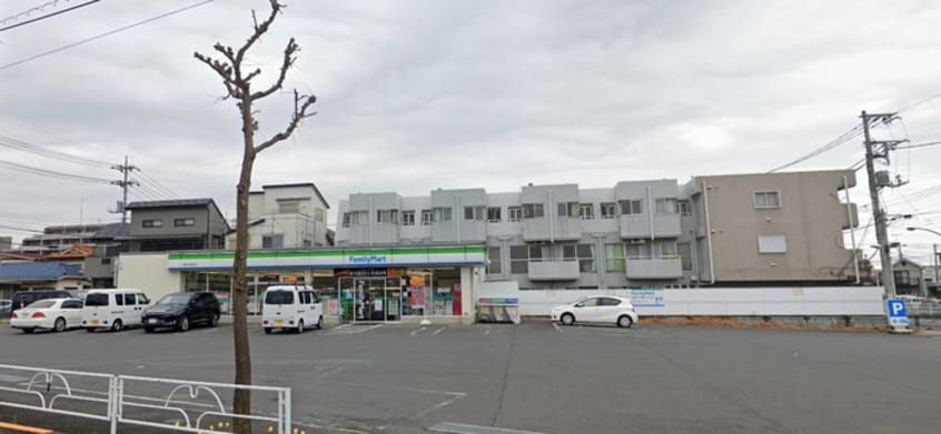 ファミリーマート羽村小作坂上店(コンビニ)まで128m ラフィナート