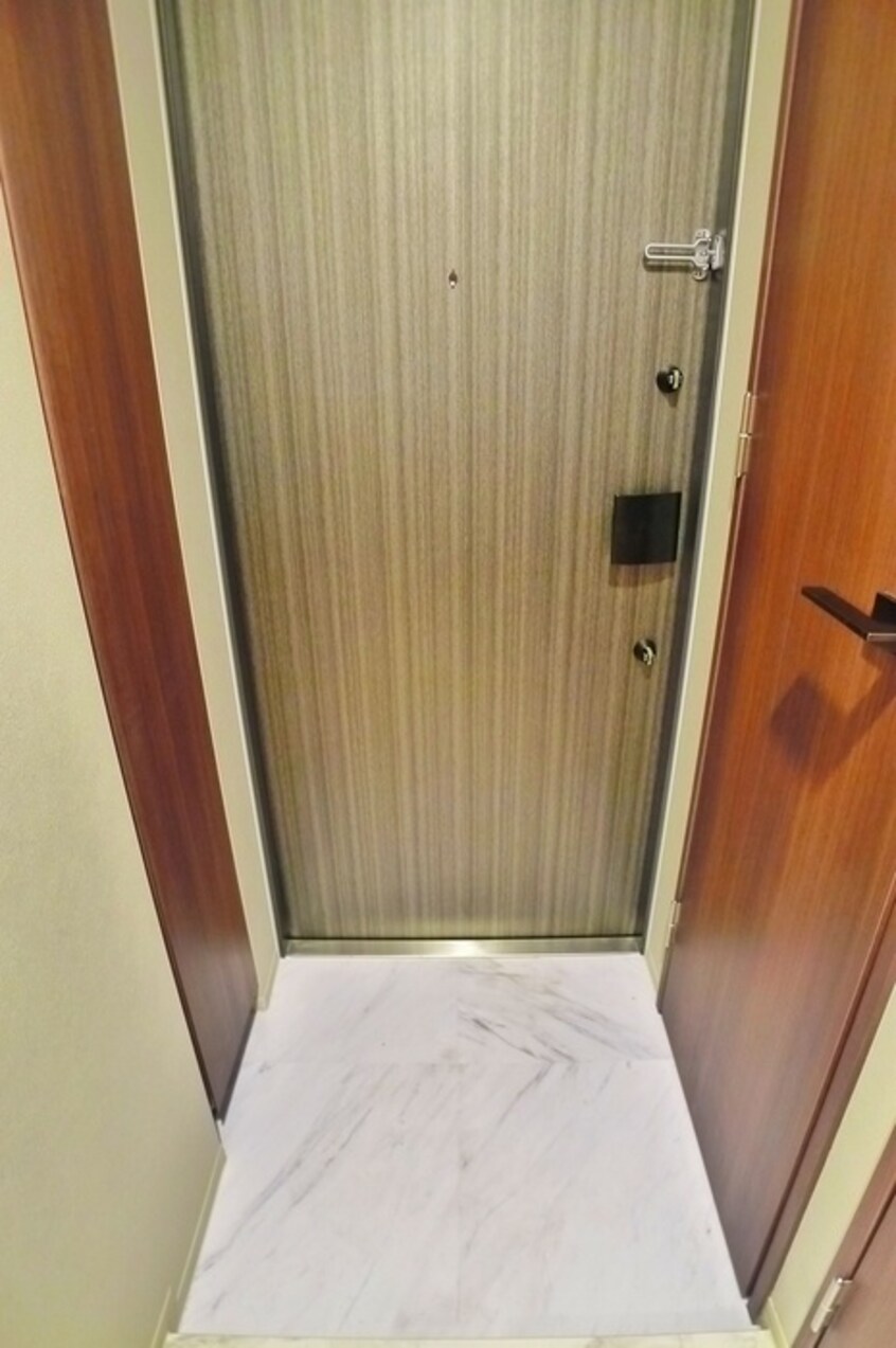 玄関 グランカーサ曳舟