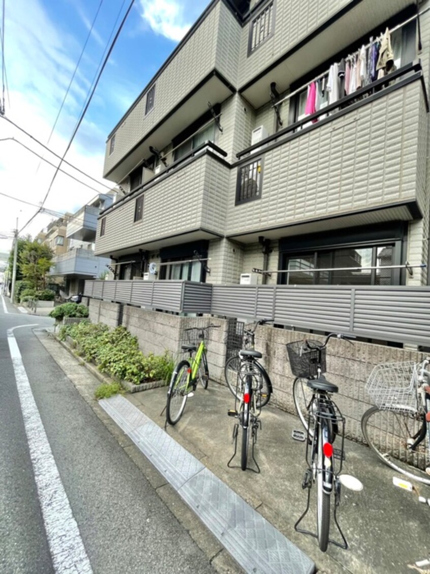 駐輪場 キャステル池袋