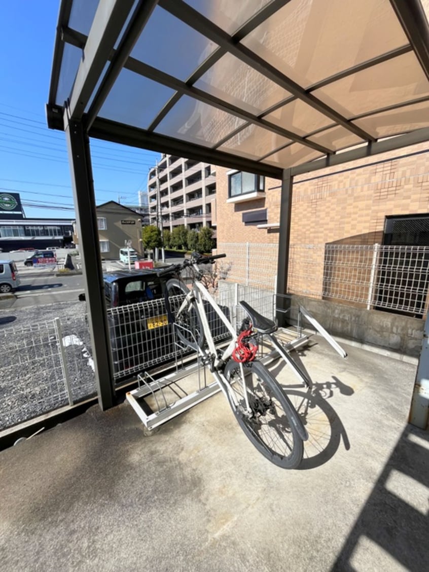 駐輪場 トライミーハイツ