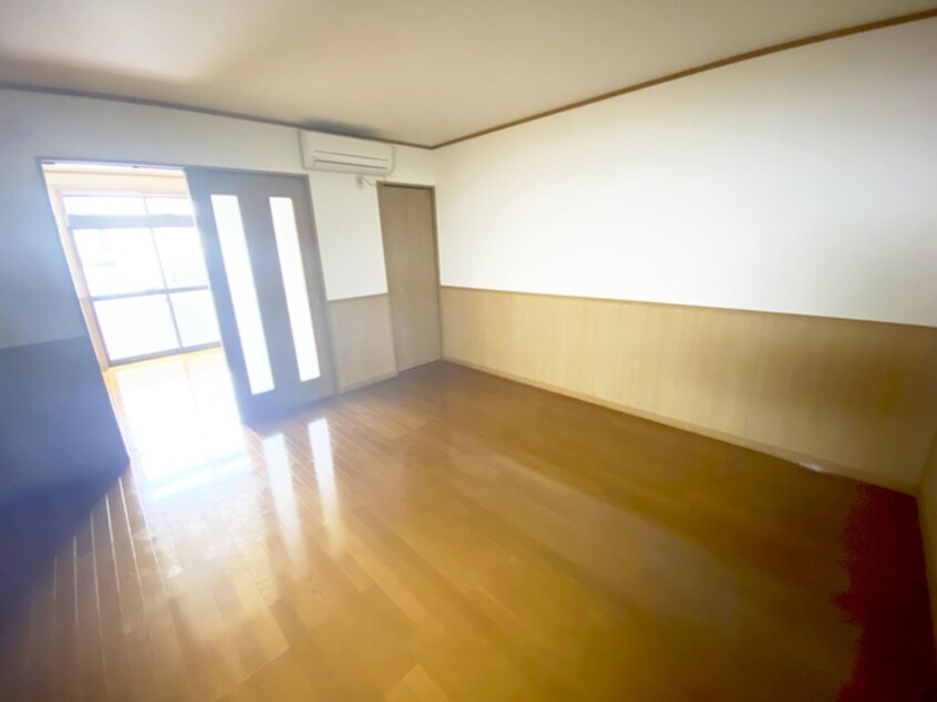 居室 トライミーハイツ