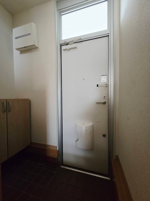 玄関 アーバン中村1