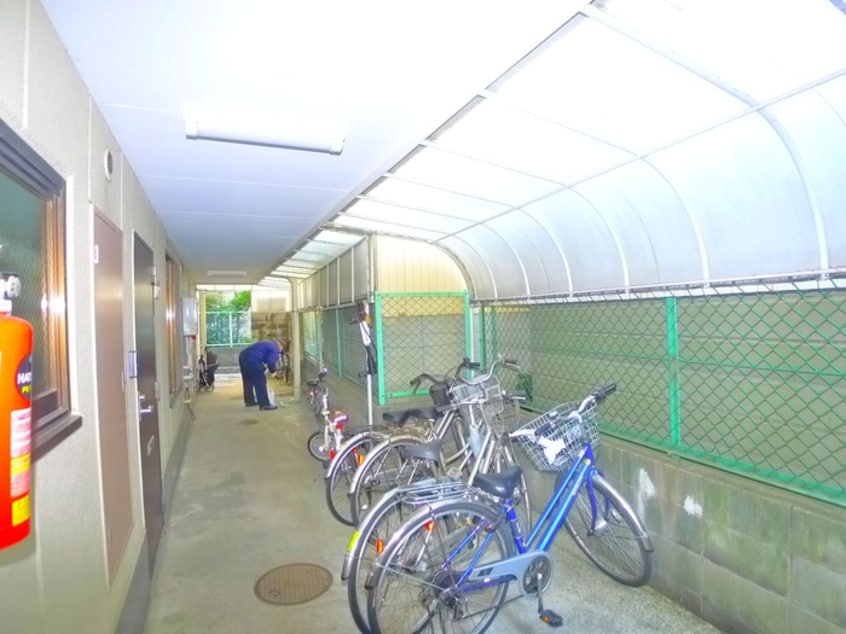 駐輪場 桜井マンション