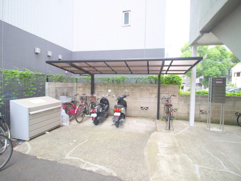 駐輪場 サンメゾン江北WEST