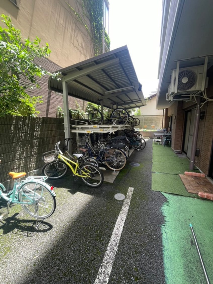 駐輪場 コアパレス常葉６