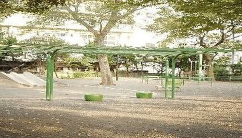 上高井戸南公園(公園)まで226m ガ－デンハイム