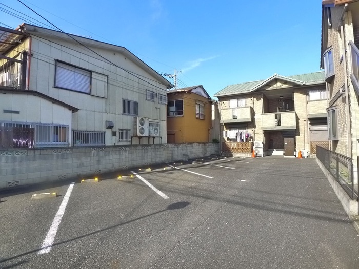 駐車場 パル・ファミール