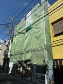 建築中