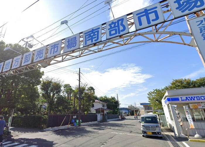 川崎幸市場(スーパー)まで700m マイトリー