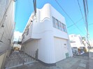 新井ビルの外観