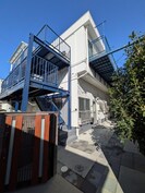 新井ビルの外観