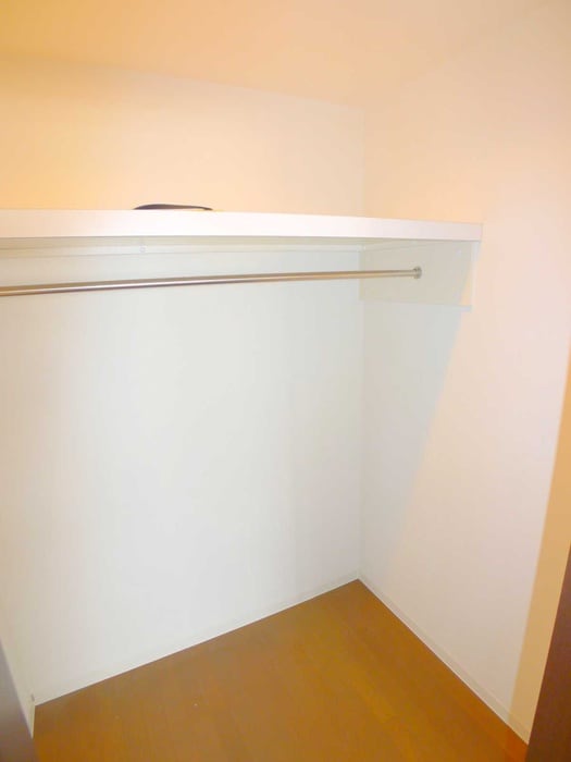 収納 アンジュフロ－リア