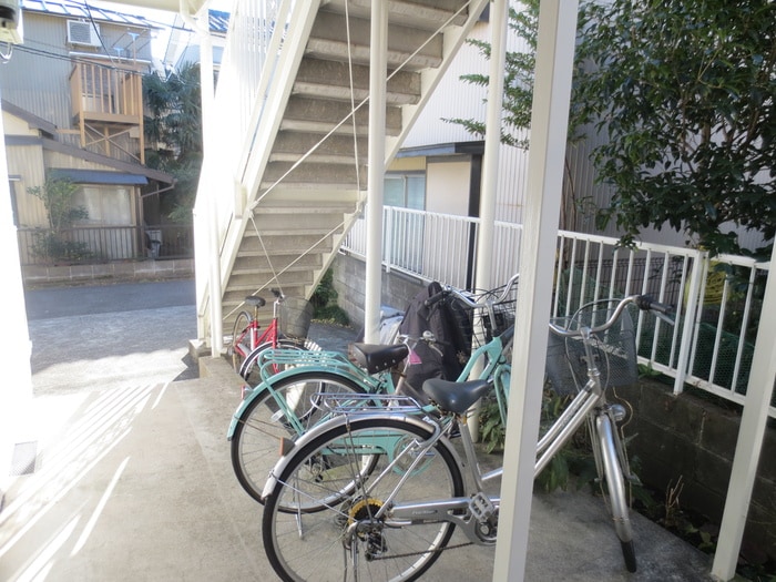 駐輪場 ケントアベニュ－