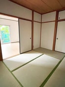 居室 ベルメゾン．カワノ