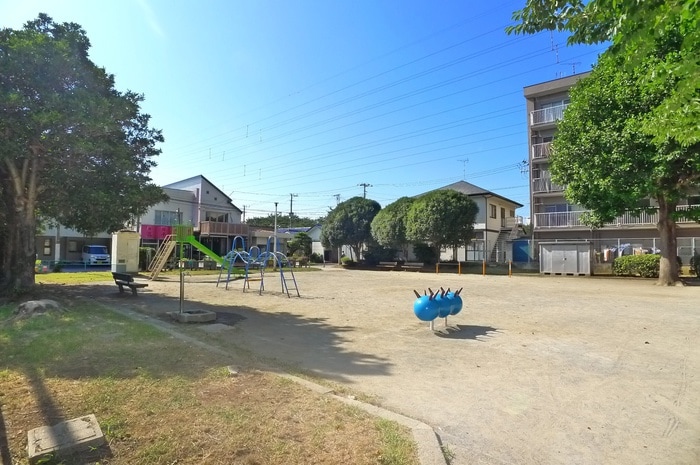 花園公園(公園)まで550m ベルメゾン．カワノ