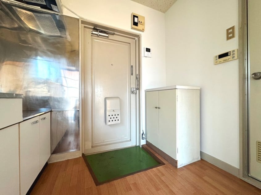 玄関 コ－ポ寺口