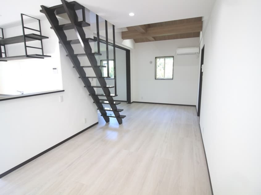 居室 葉山ガレージハウス