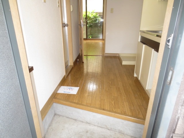 玄関 ＵＴＹ朝日ハイツ